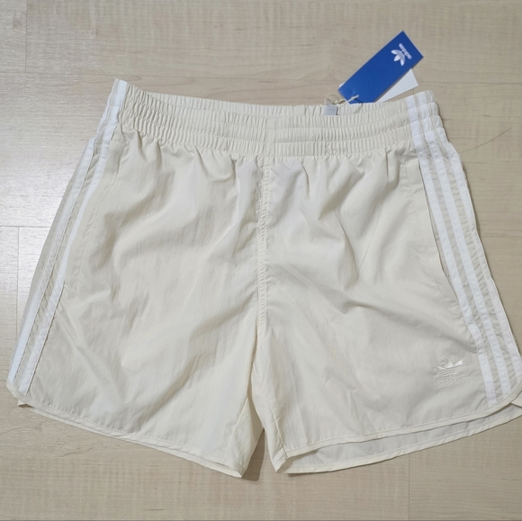 NWT Adidas Men's Sprinter Cream Shorts Size: Medium - Picture 1 of 4